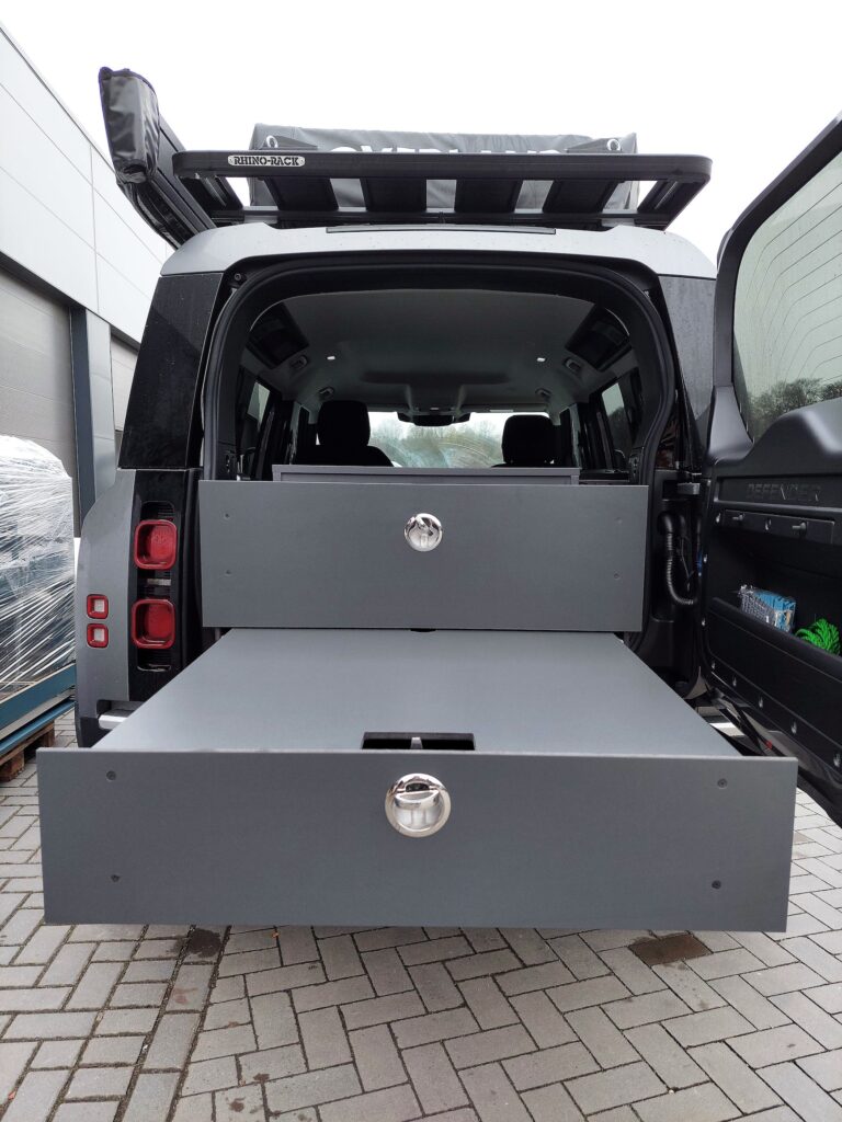 Black Label Campingbox Ello pour Defender 110 Confort comme à la maison 