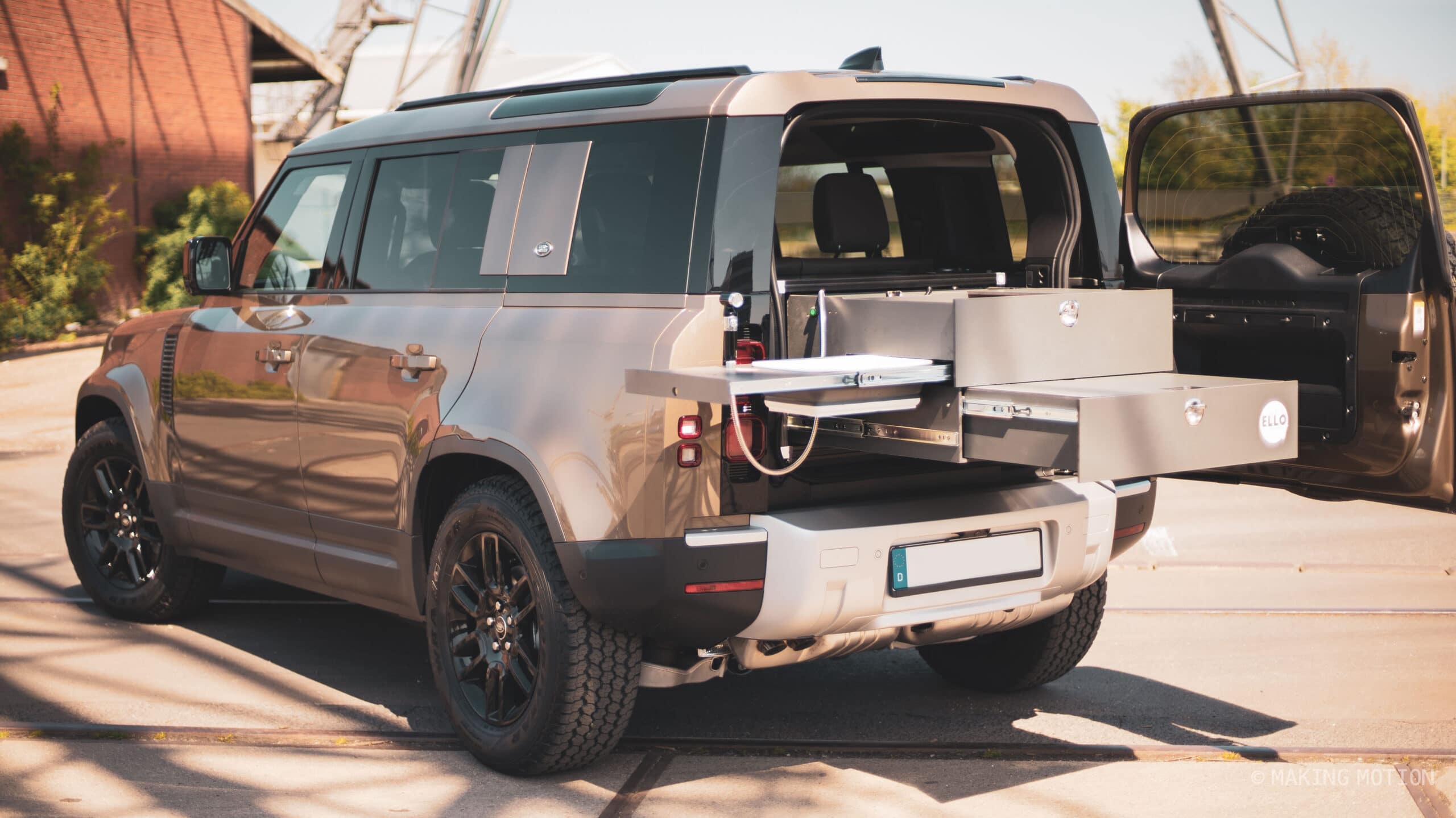 Black Label Campingbox Ello pour Defender 110 Confort comme à la maison