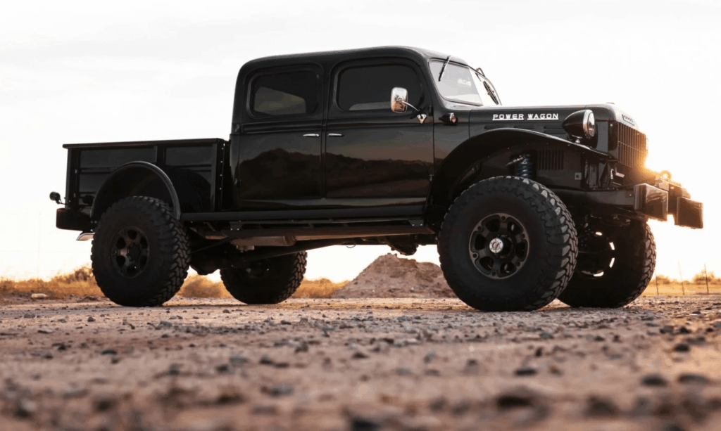 Desert Power Wagon 1949 aux enchères 400 000 $ au soleil !