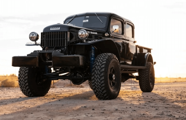 Desert Power Wagon 1949 aux enchères 400 000 $ au soleil !