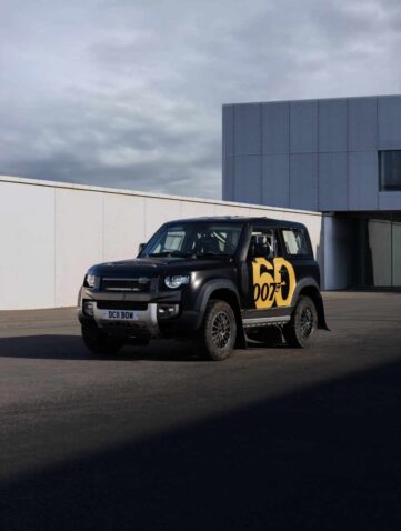 Land Rover & 007 fêtent leurs 60 ans