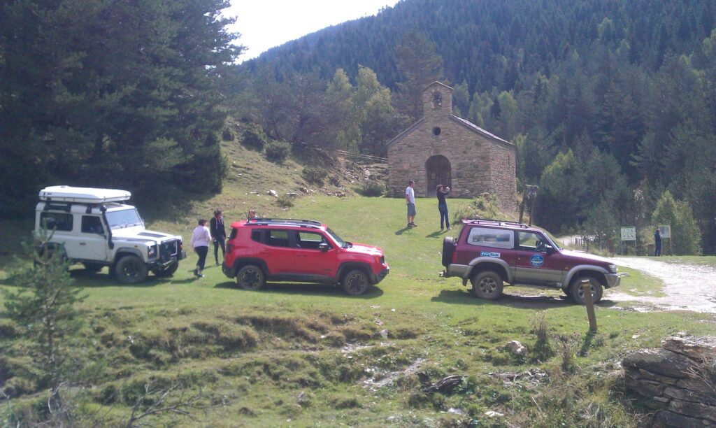 Randonnée 4x4 dans les Pyrénées Entre Andorre et Espagne