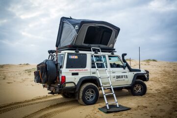 Jack la tente...De toit Pour une bonne nuit...Là-haut !