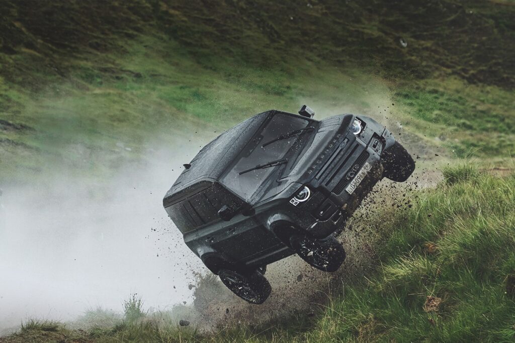 Defender 007 aux enchères 60 ans de James Bond !