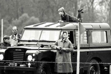 Queen & Land Rover