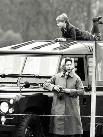 Queen & Land Rover