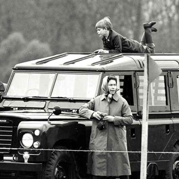 Queen & Land Rover