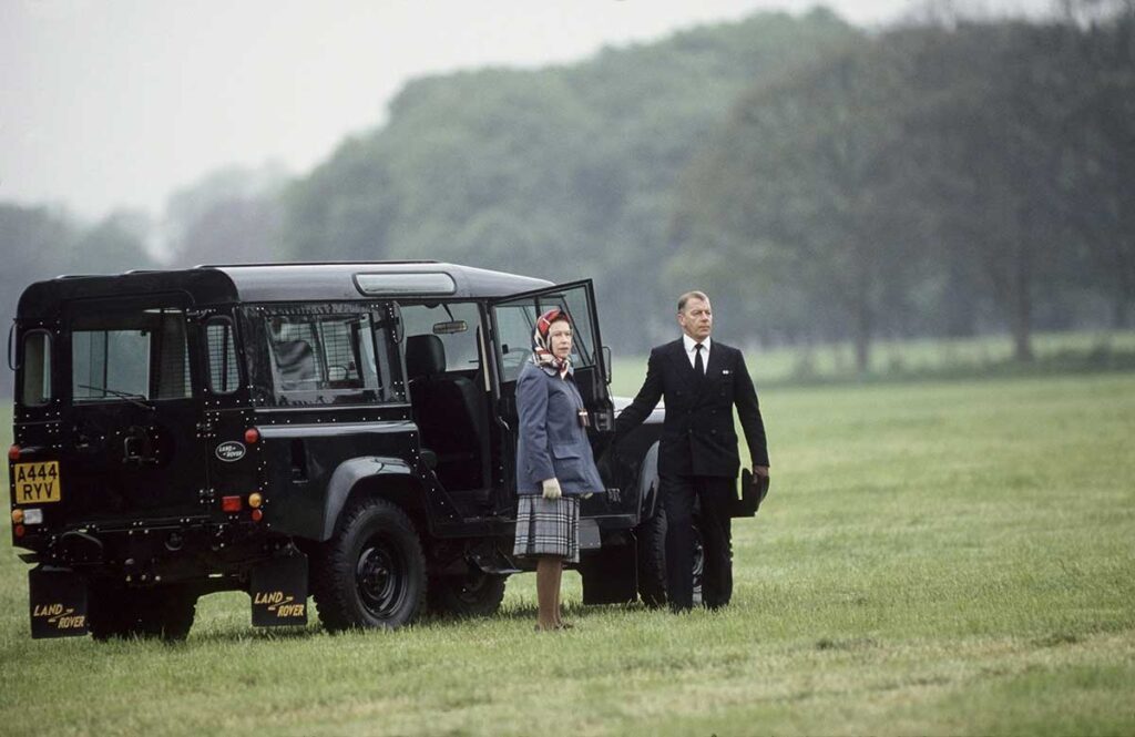Queen & Land Rover