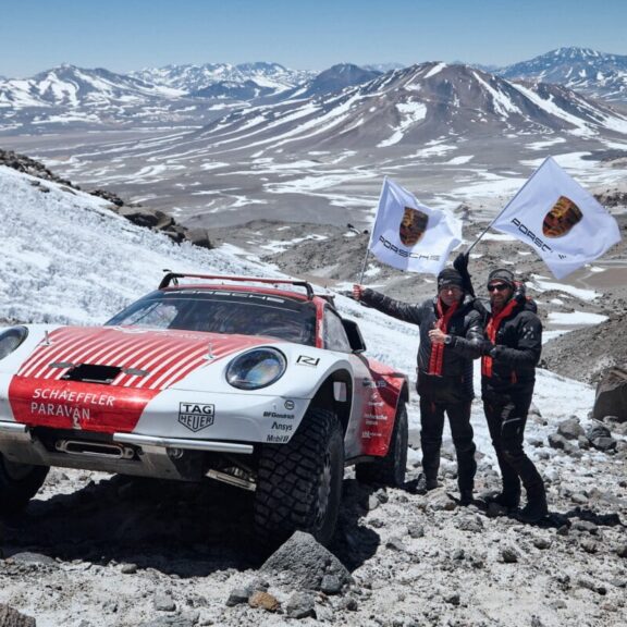 Une Porsche à 6 000 m Une 911 très spéciale à l’assaut du plus haut volcan du monde