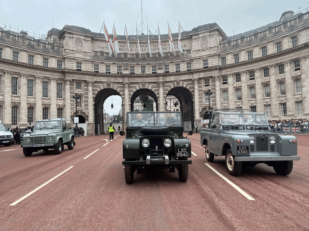 Series I (86") de 1953 d’Elisabeth 2