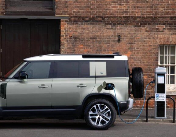 New Defender électrique Land Rover l’annonce pour 2025