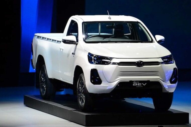 Pick up Toyota Hilux électrique Le Pick Up historique passe bientôt à l’électrique