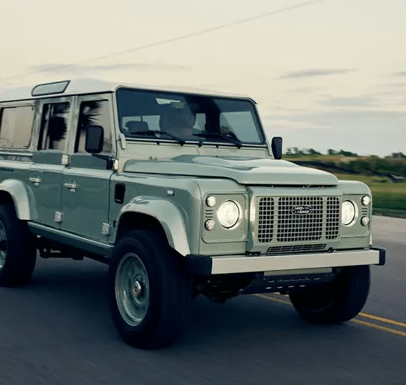 HUE 166 Restomod par Himalaya