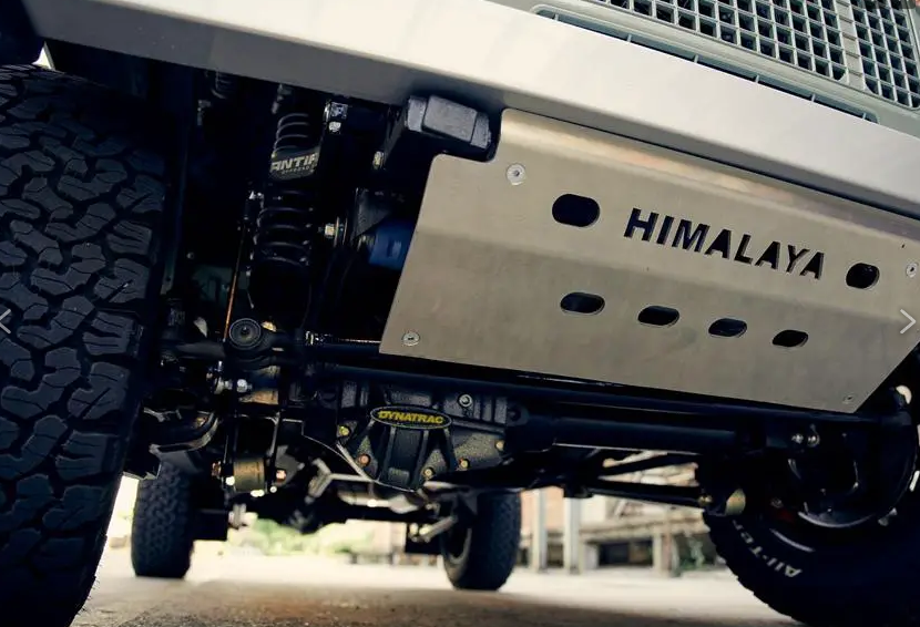 HUE 166 Restomod par Himalaya