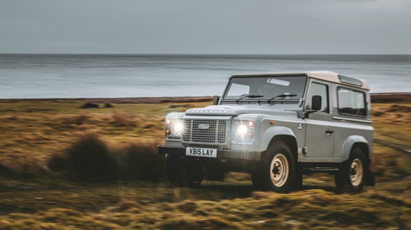 Nouveau Defender Classic Works V8 Islay Edition