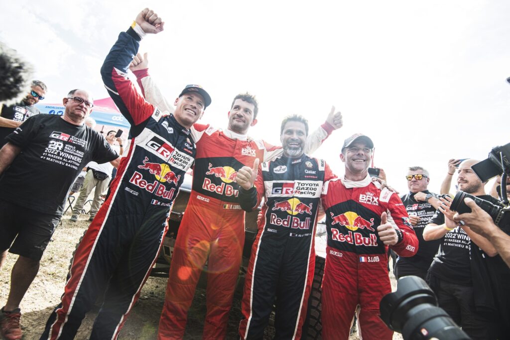 Al-Attiyah chez Dacia
Objectif Dakar 2025 avec 3 Dacia Duster
