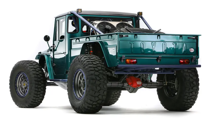 Toyota FJ 700 CH