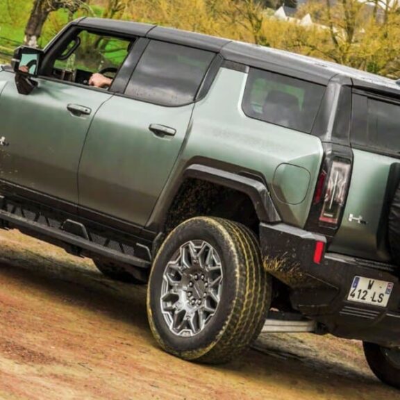 Hummer EV