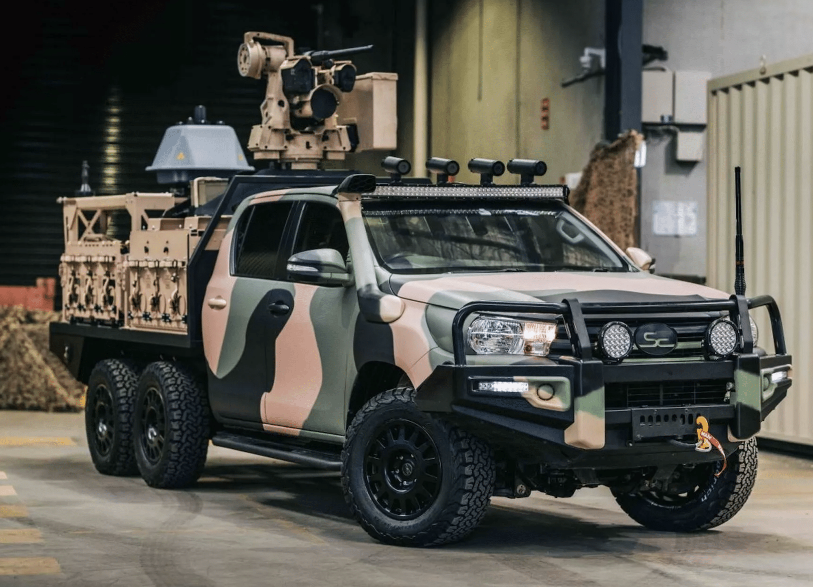 Toyota Hilux 6x6 guerrier