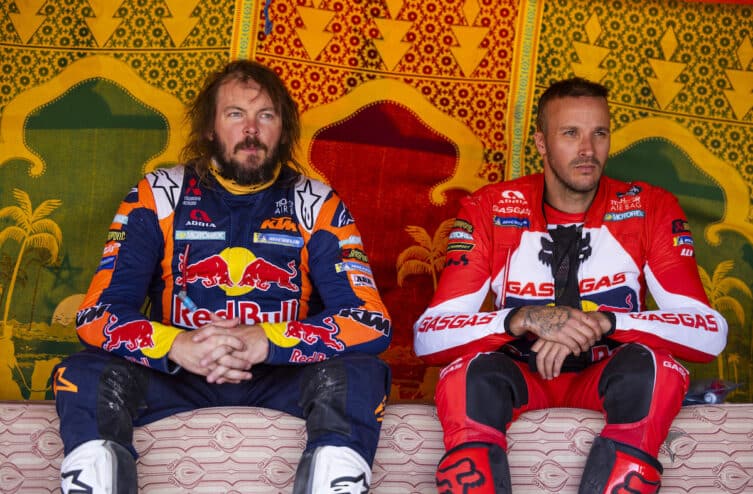 Dakar 2025 Price/Sunderland Toyota Quand les motards passent aux 4 roues motrices T1+ !