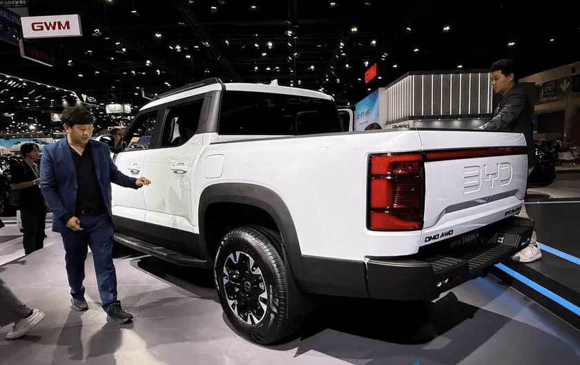 BYD pickup Shark 6
