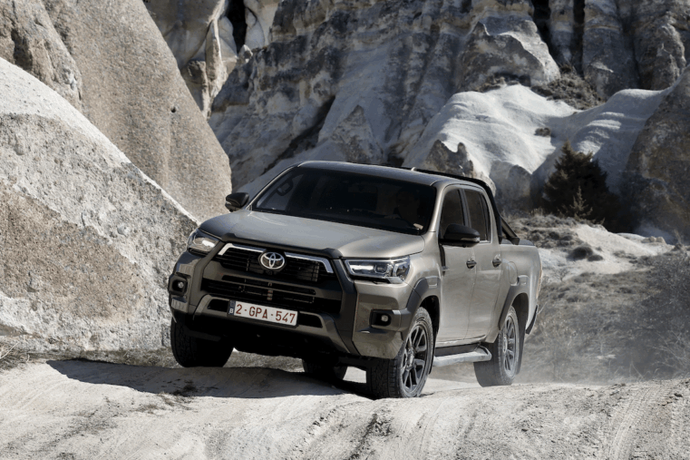 Toyota Hilux Hybride 48V L’hybride avant le « Full electric »