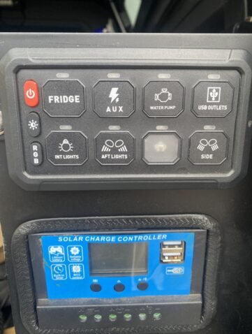 Panneau contrôle accessoires DjebelXtreme