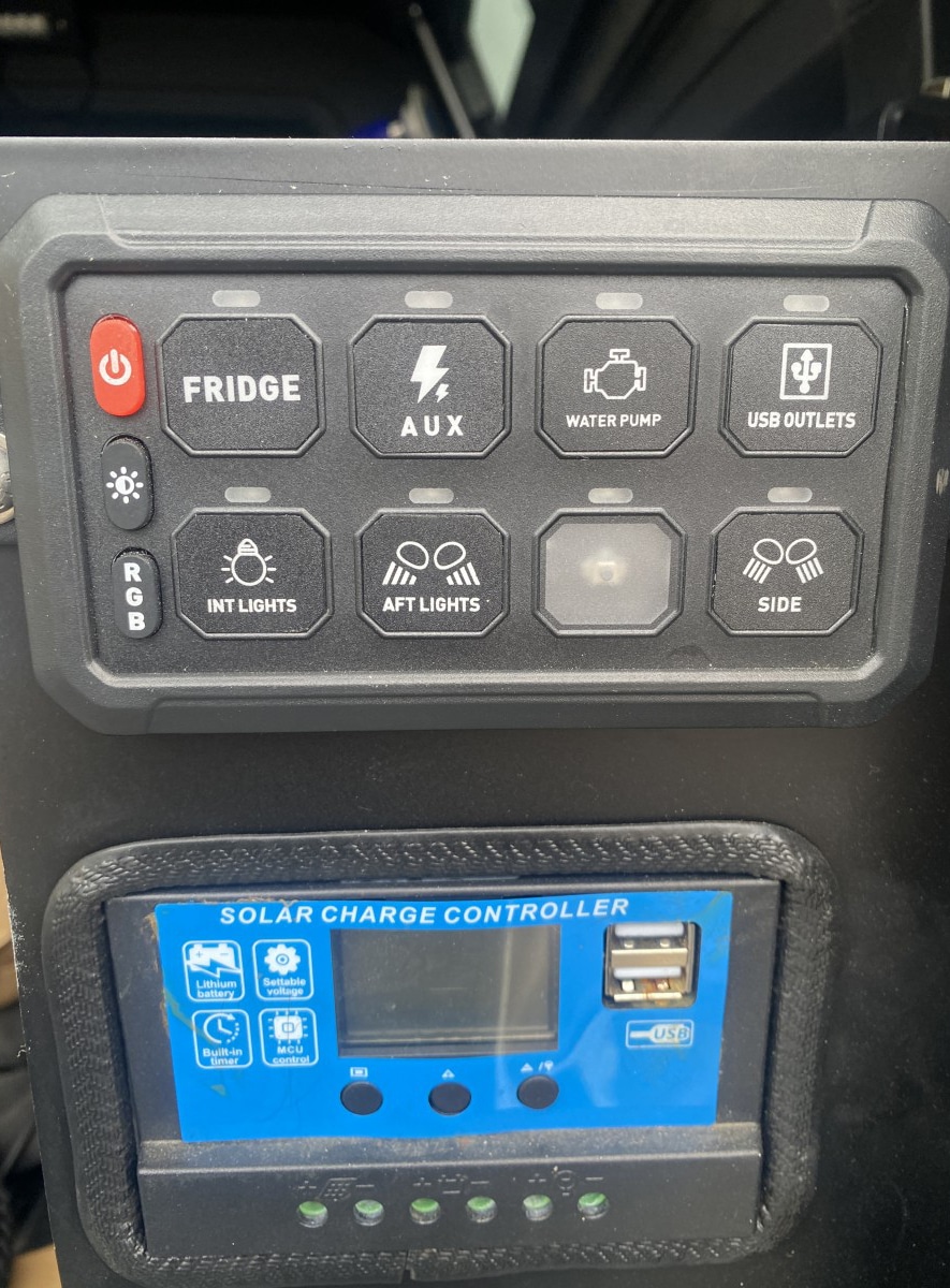 Panneau contrôle accessoires DjebelXtreme