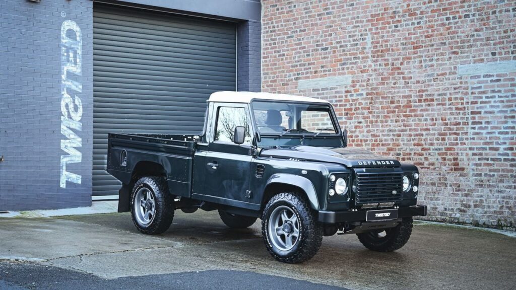 Twisted Defender toujours
Les Defender ne meurent jamais...
