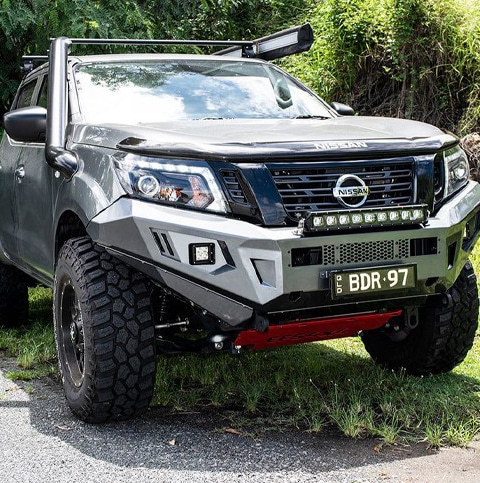 Pare-chocs pour Nissan