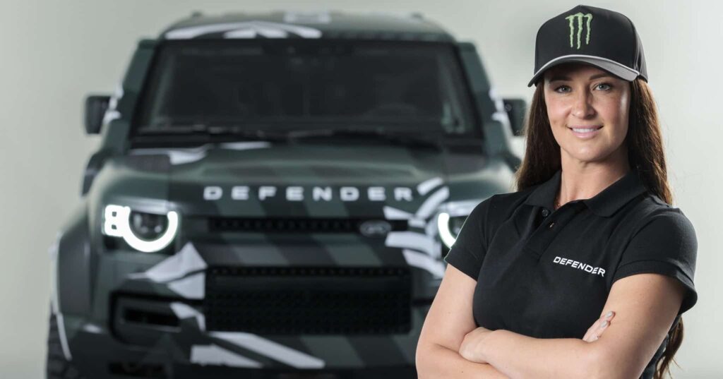 Defender Dakar Sara Price Une pilote Américaine rejoint l’équipe Defender pour le Dakar 2026