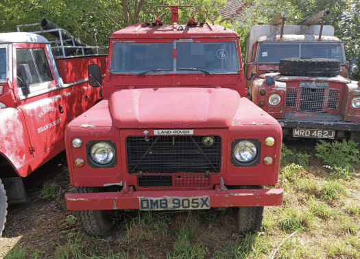 Des Land Rover aux enchères