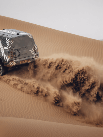 Le Defender D7X-R fera ses débuts officiels en compétition lors du Rallye Dakar 2026