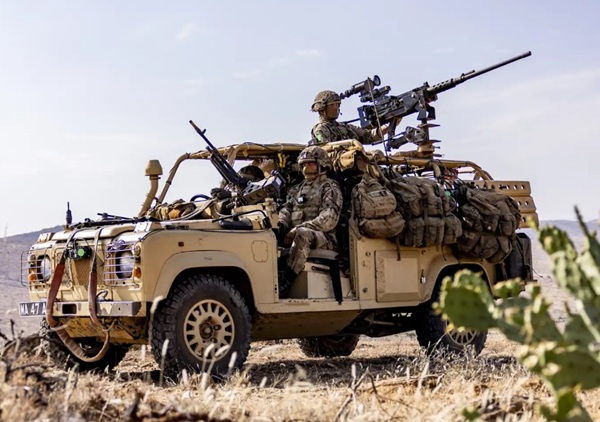 Adieux du Defender Army
Cette fois ci, c’est terminé pour le Defender dans l’armée Anglaise