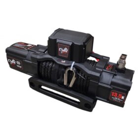 Treuil Ultima RLC Diffusion Un treuil 6,1 T livré avec corde plasma et télécommande