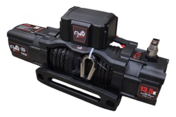 Treuil Ultima RLC Diffusion Un treuil 6,1 T livré avec corde plasma et télécommande