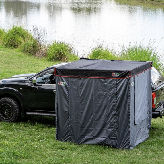 Auvent 200x200 RLC Diffusion Un auvent autoportant avec chambre Pop-Out EFS