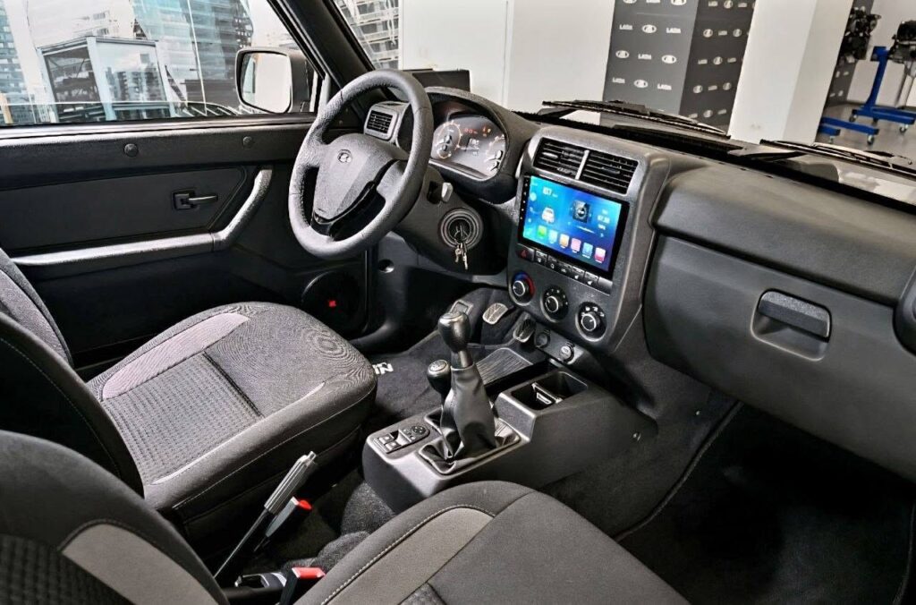 Lada Niva éternelle Legend
Dernier moteur 1,7L et version « Legend »