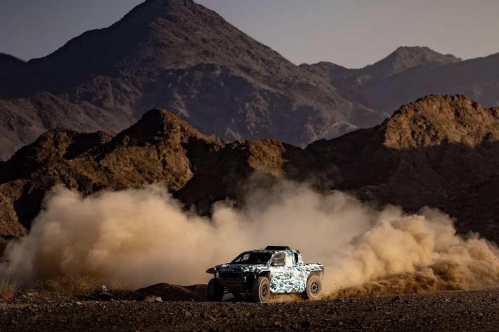 Toyota engagera un Hilux Hydrogène sur le Dakar 2027