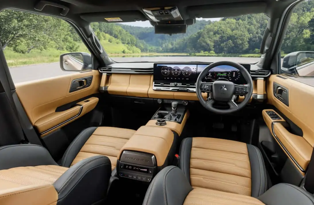Mitsubishi Pajero le retour
Le Mitsubishi Pajero fait son grand retour